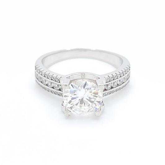 2ct Moissanite Round Cut Engagement Ring