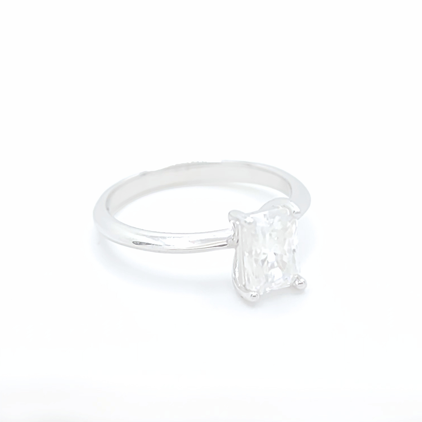 1ct Moissanite Emrald Solitaire Ring