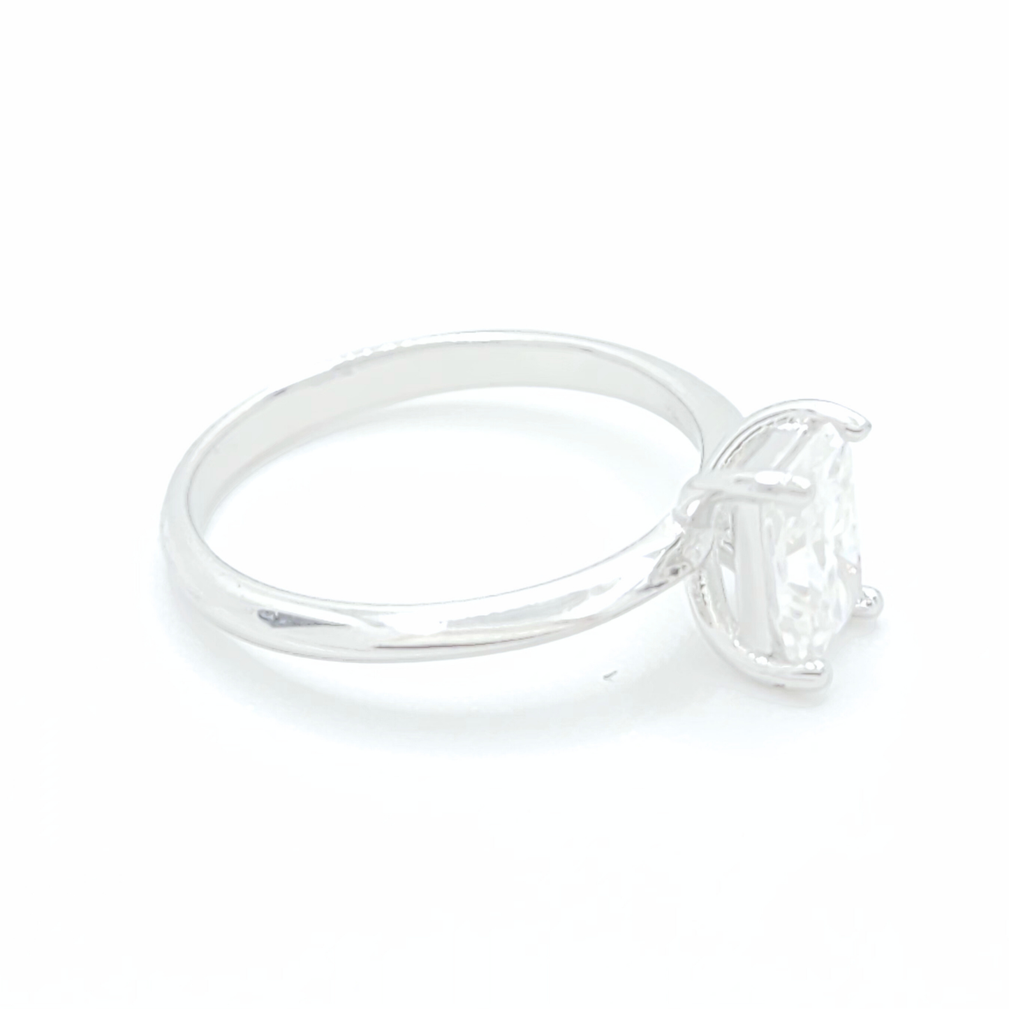 1ct Moissanite Emrald Solitaire Ring