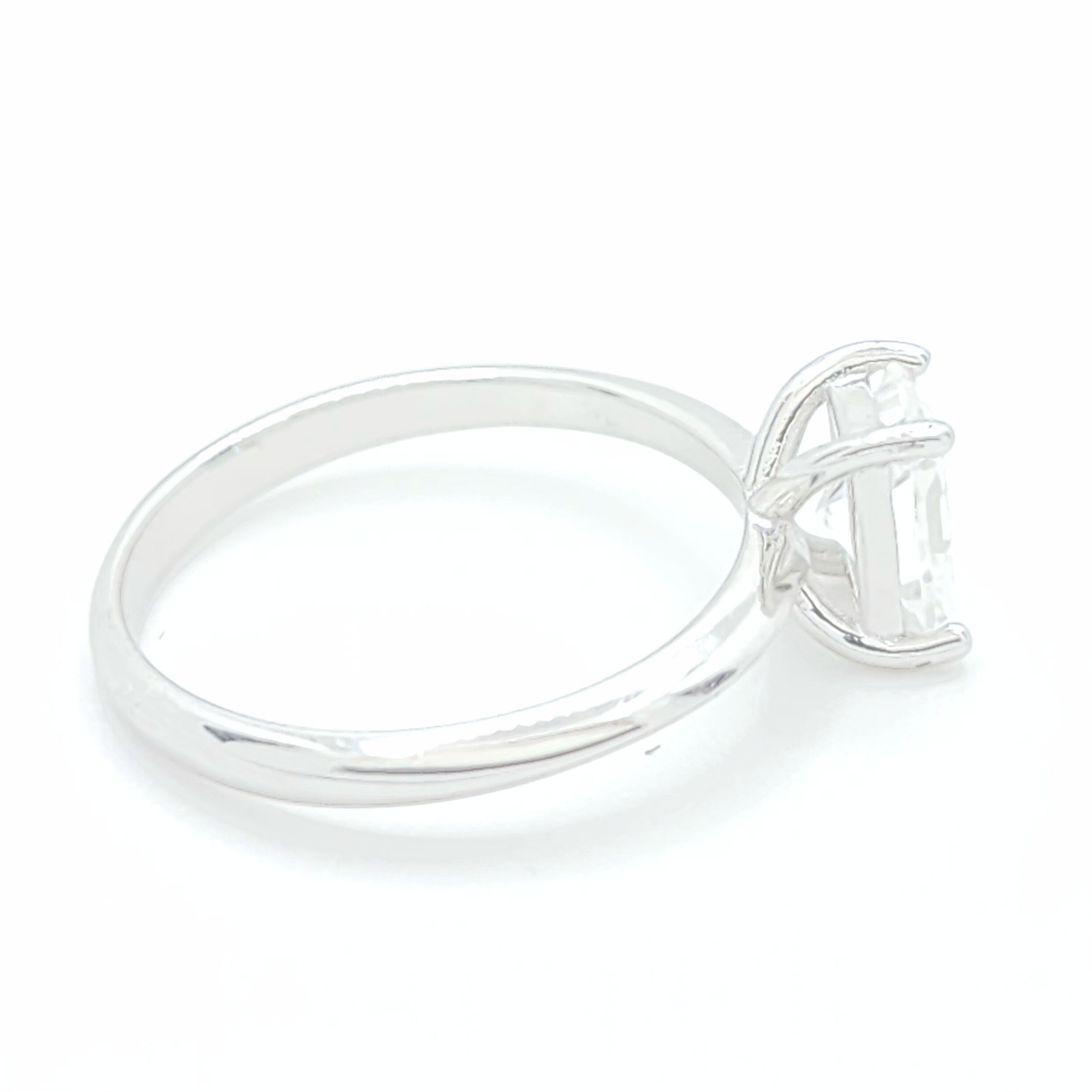 1ct Moissanite Emrald Solitaire Ring