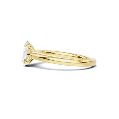 Luxe Elegant Minimalist Solitaire Ring
