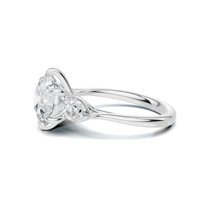 Luxe Elegant Three Stone Ring